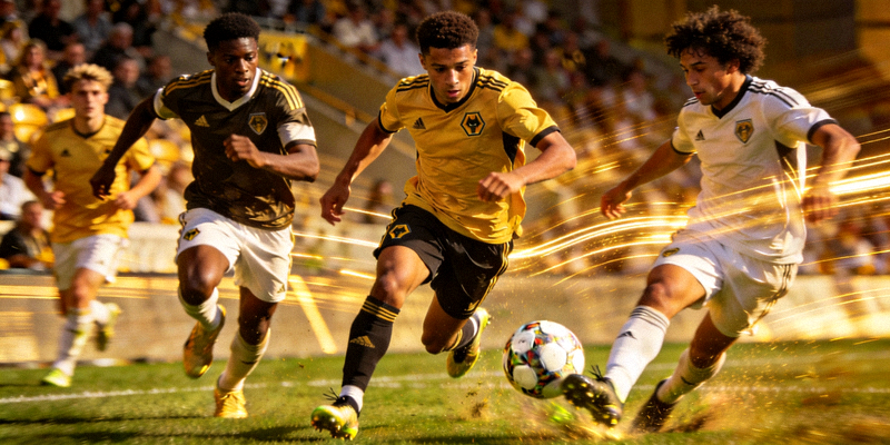 几位年轻的足球新星在俱乐部比赛中展现惊人天赋的精彩瞬间特写