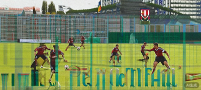 德国国家队在赛前热身，球员们正在进行传球练习