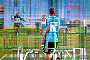 阿根廷国家男子足球队队长梅西在训练中指导年轻队员